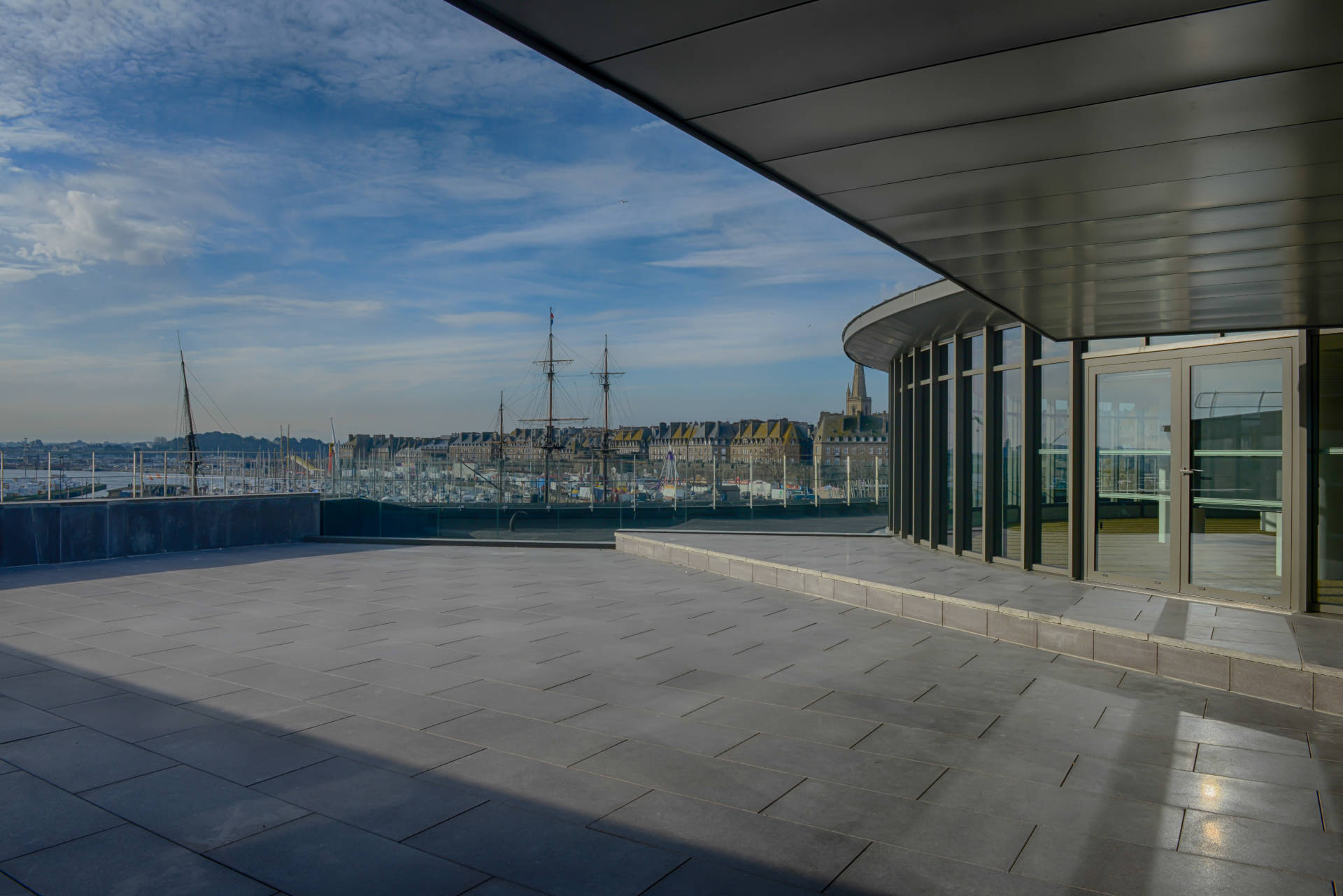 UNE
VUE UNIQUE SUR SAINT-MALO !