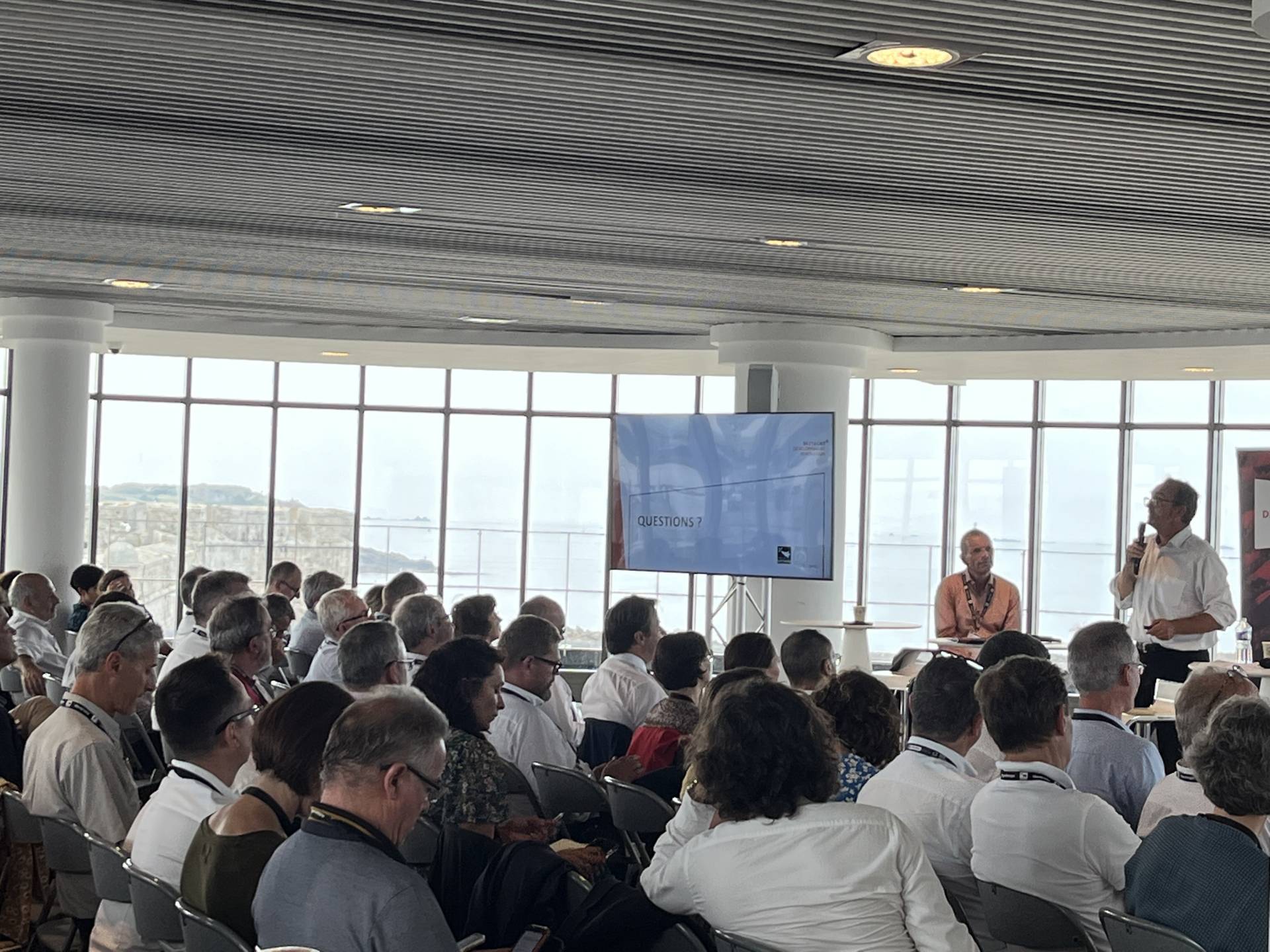 assemblee-generale-de-bretagne-developpement-innovation-dans-la-rotonde-cezembre-1